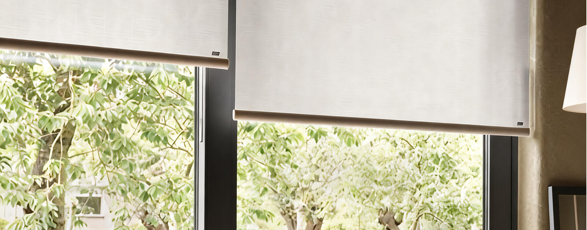Oversized Blind
